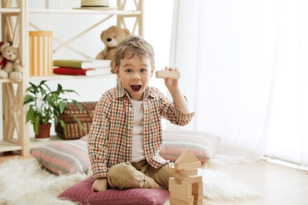 Como Elogiar Uma Crian A Pela Filosofia Montessoriana